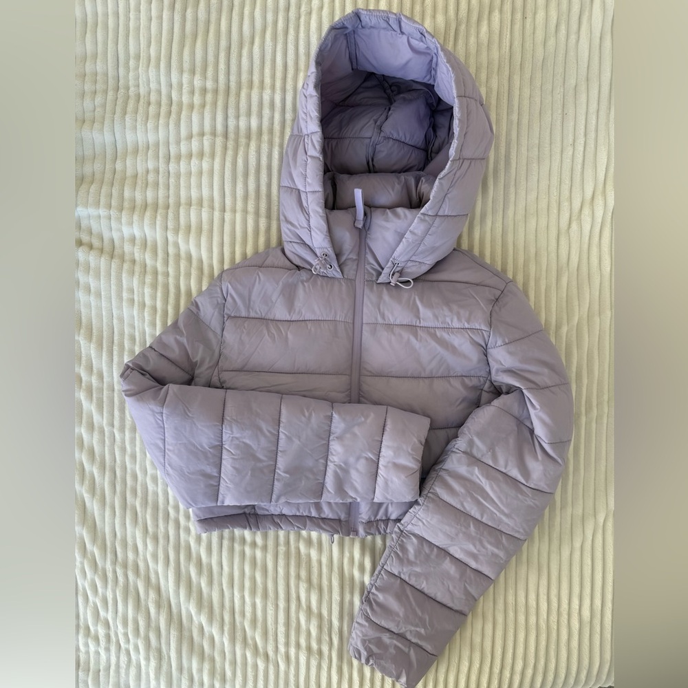 Purple cropped puffer coat